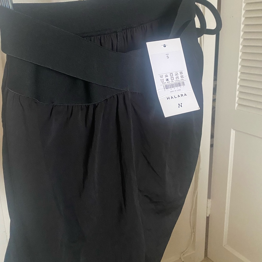 Halara XS long running shorts NWT